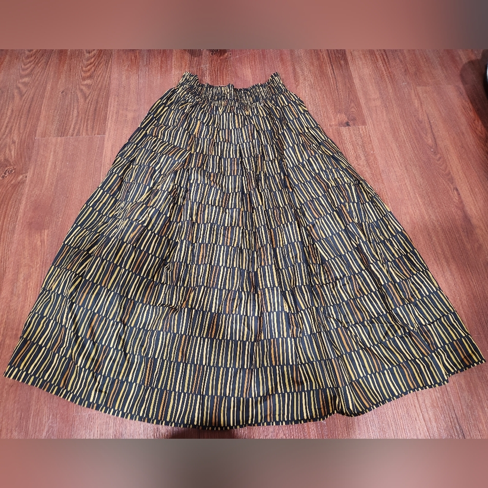 Buru NWT Smocked Waist Midi Skirt Black Matchstick